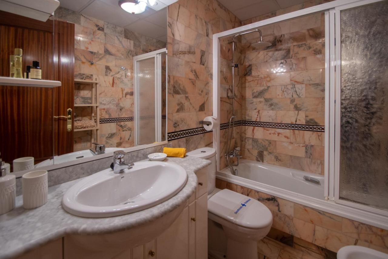 Apartamento Nuestra Andalucia - Cadiz Centro - Parking ภายนอก รูปภาพ