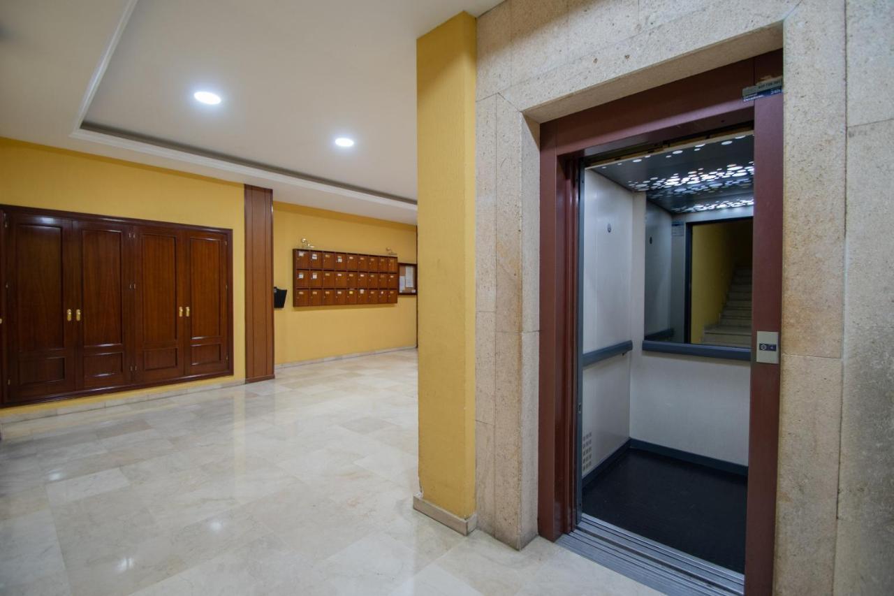 Apartamento Nuestra Andalucia - Cadiz Centro - Parking ภายนอก รูปภาพ