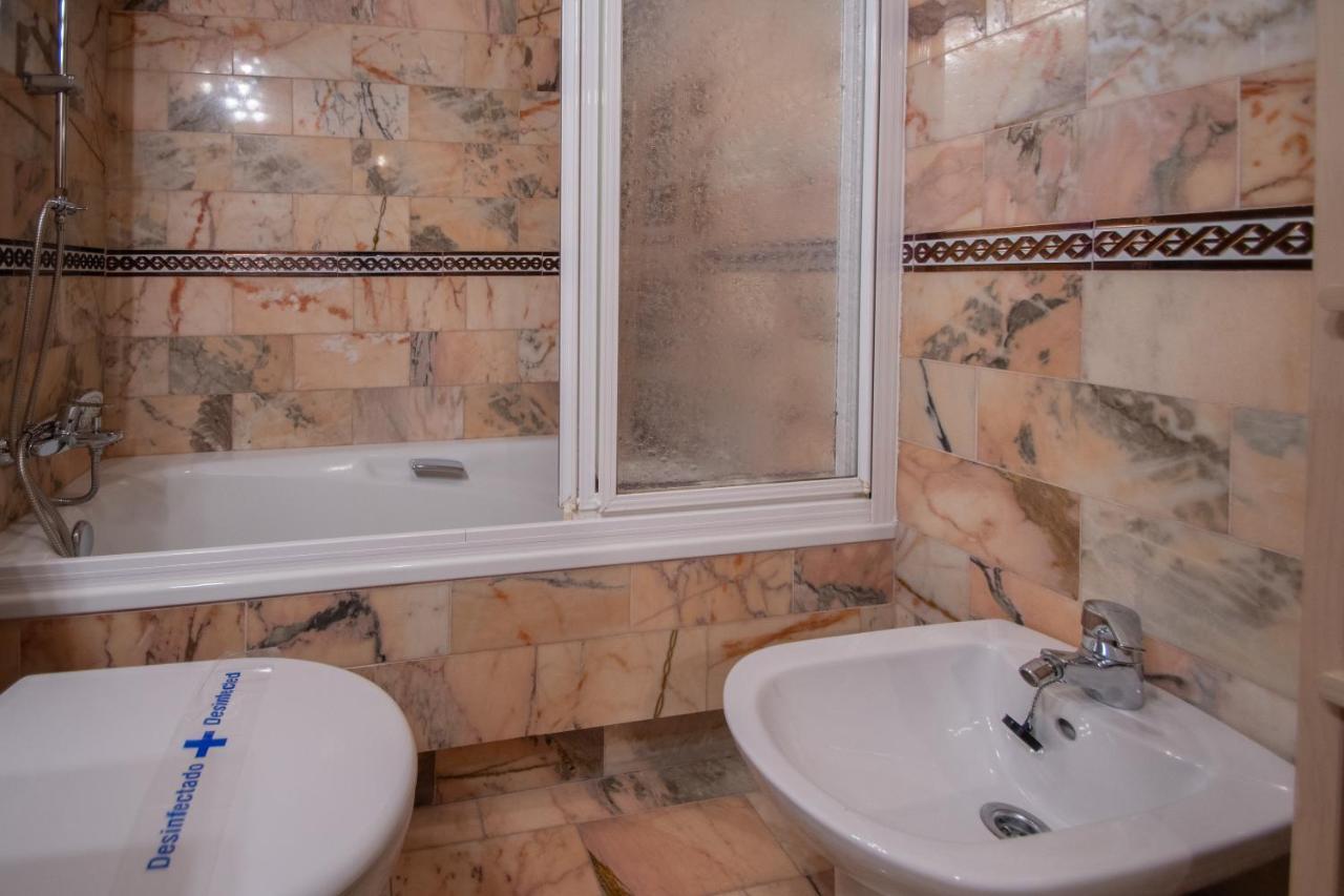 Apartamento Nuestra Andalucia - Cadiz Centro - Parking ภายนอก รูปภาพ